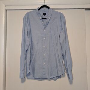 J. Crew Men's Oxford Light Blue Lightweight Cotton Button Up Shirt